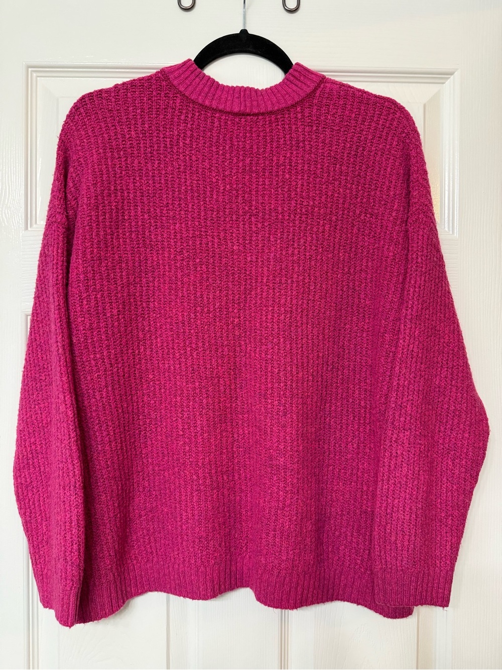 American Eagle Outfitters Women’s Hot Pink Crewneck Sweater